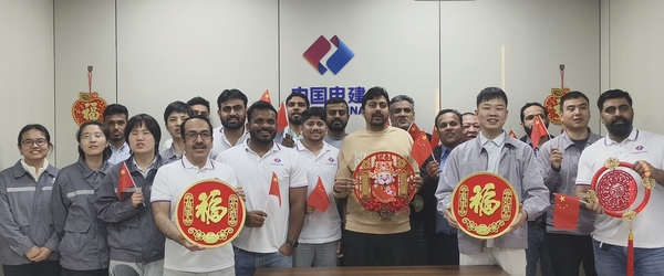 配圖7 中沙員工合影.jpg